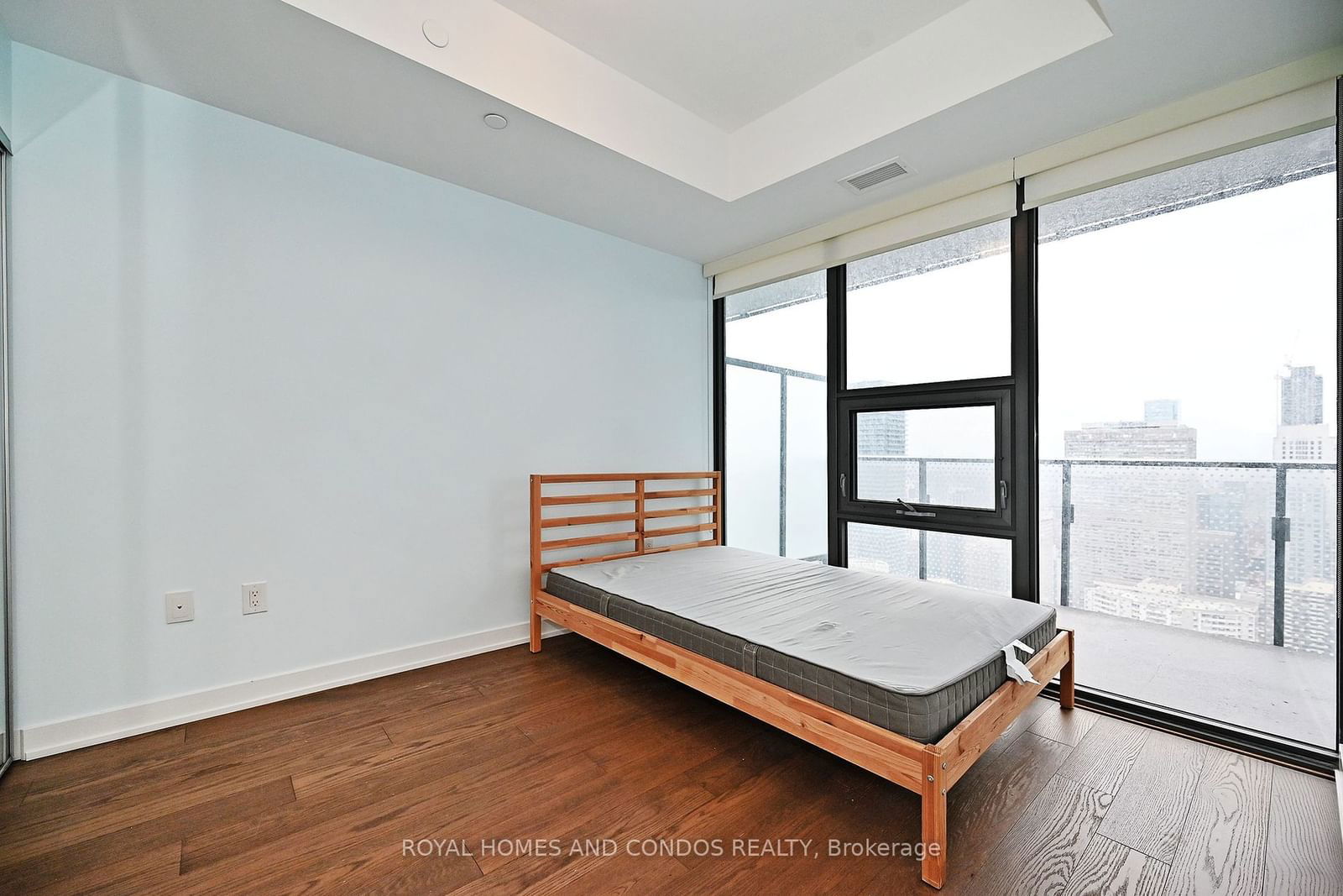 11 Wellesley St W, unit 4609 for rent