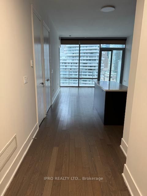 39 QUEENS QUAY E, unit 936 for rent