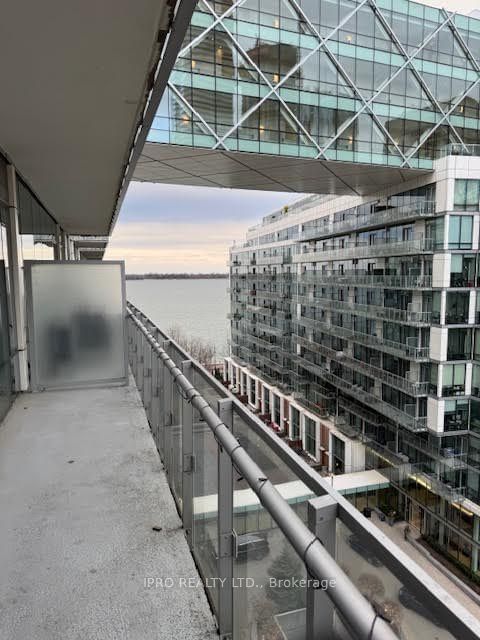 39 QUEENS QUAY E, unit 936 for rent