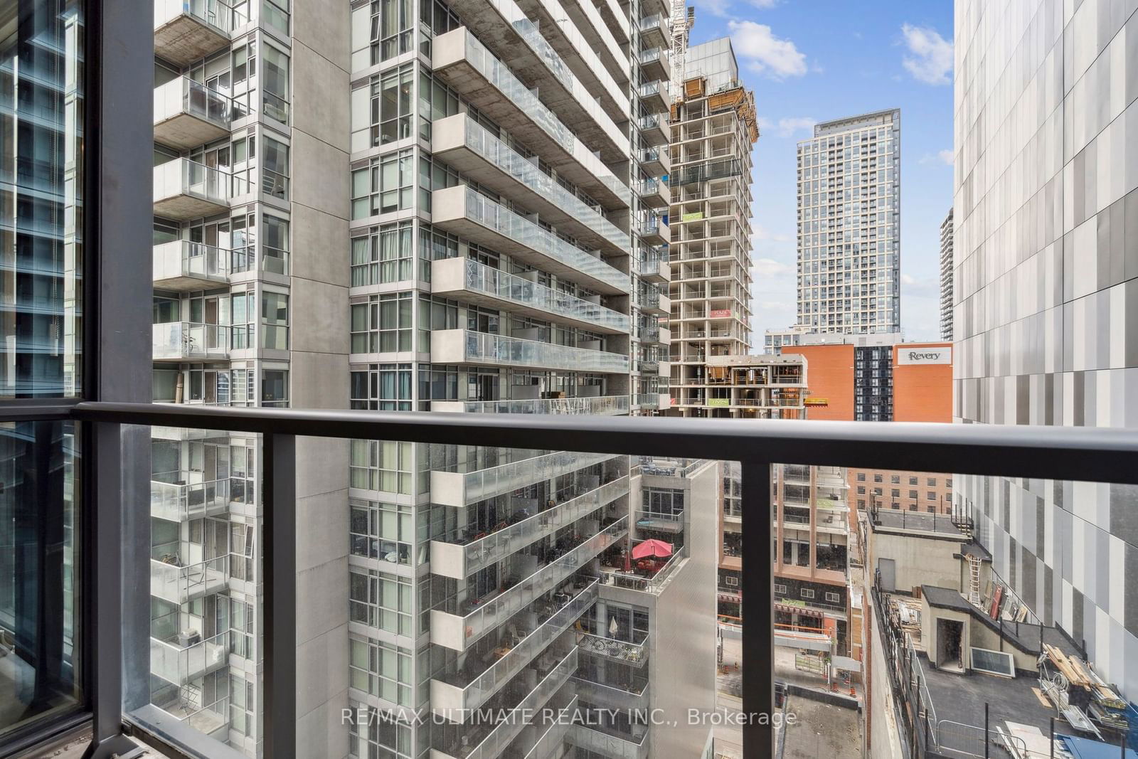 88 Blue Jays Way, unit 1115 for sale