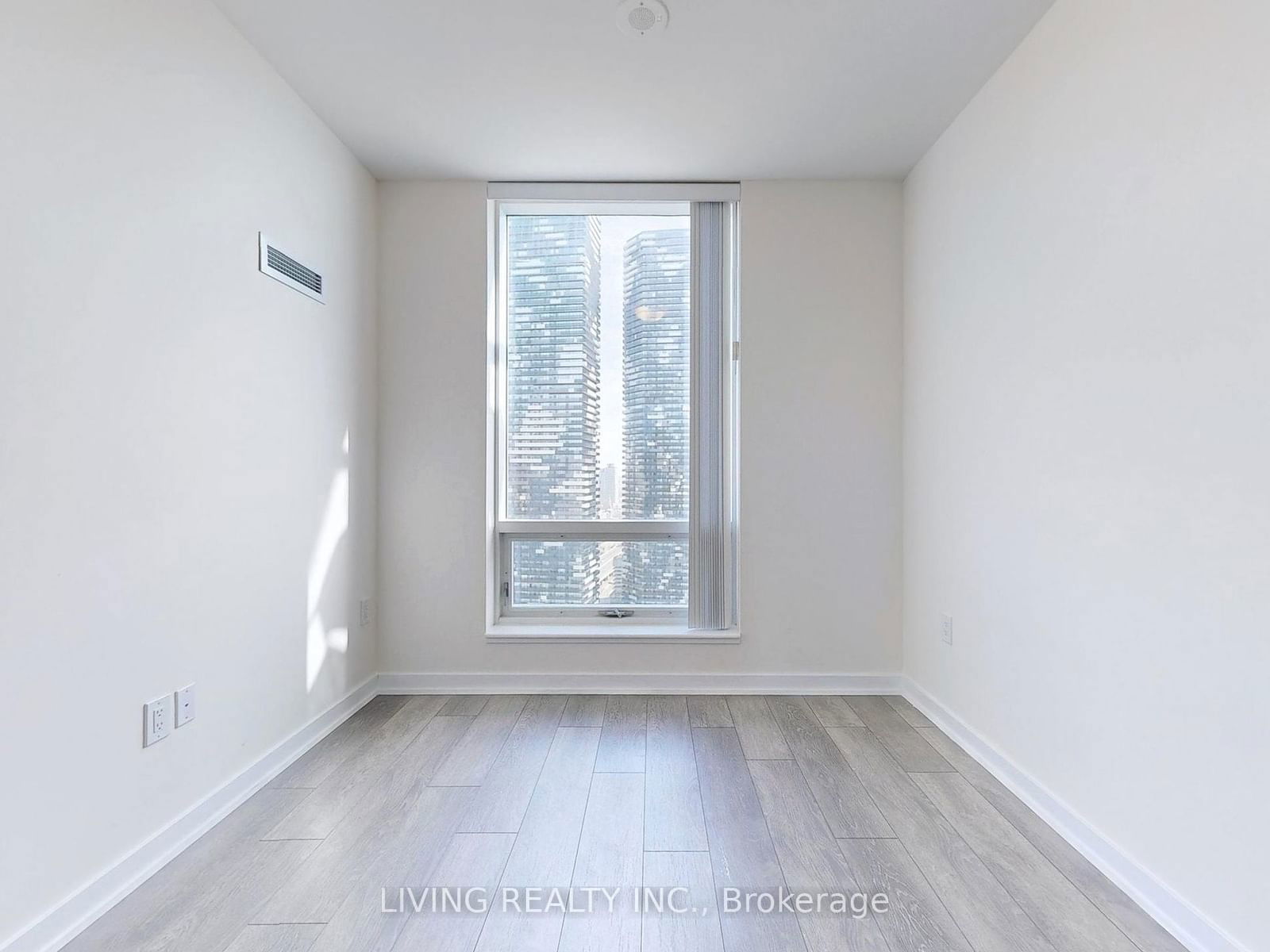 28 Freeland St, unit 3807 for rent