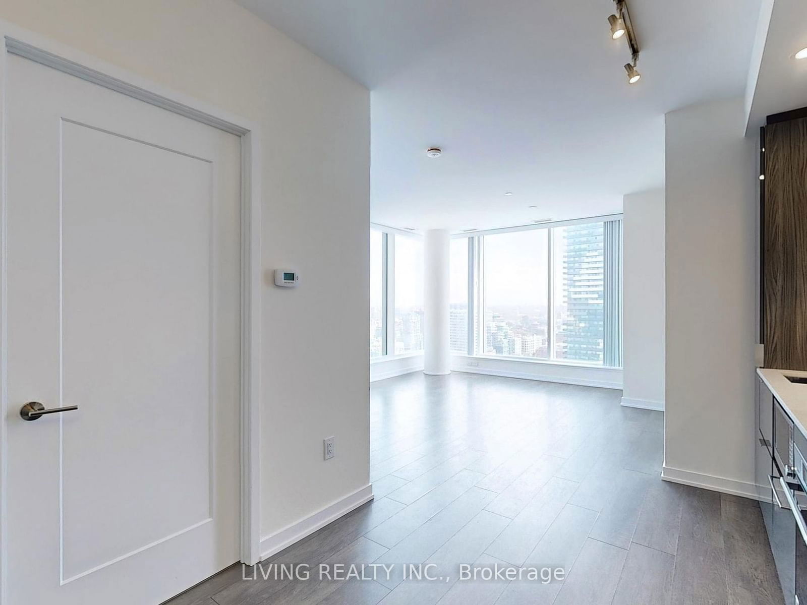 28 Freeland St, unit 3807 for rent