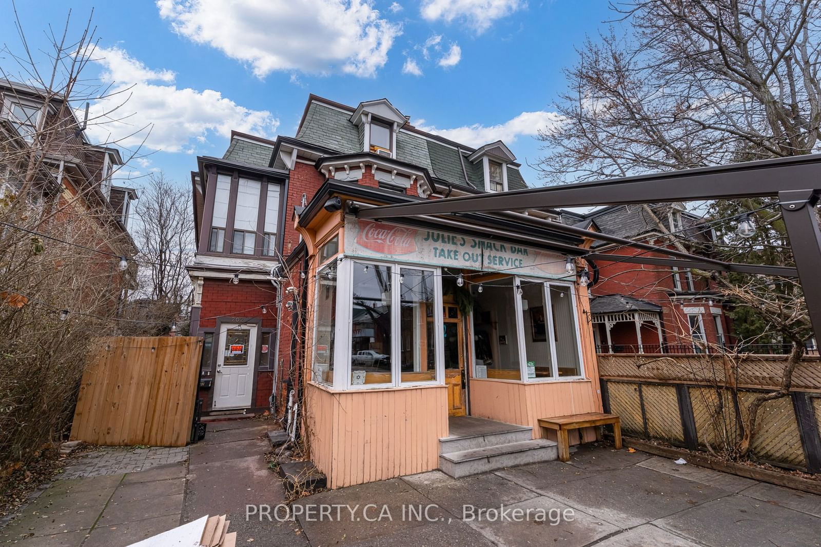 183 Dovercourt Rd, unit 403 for sale