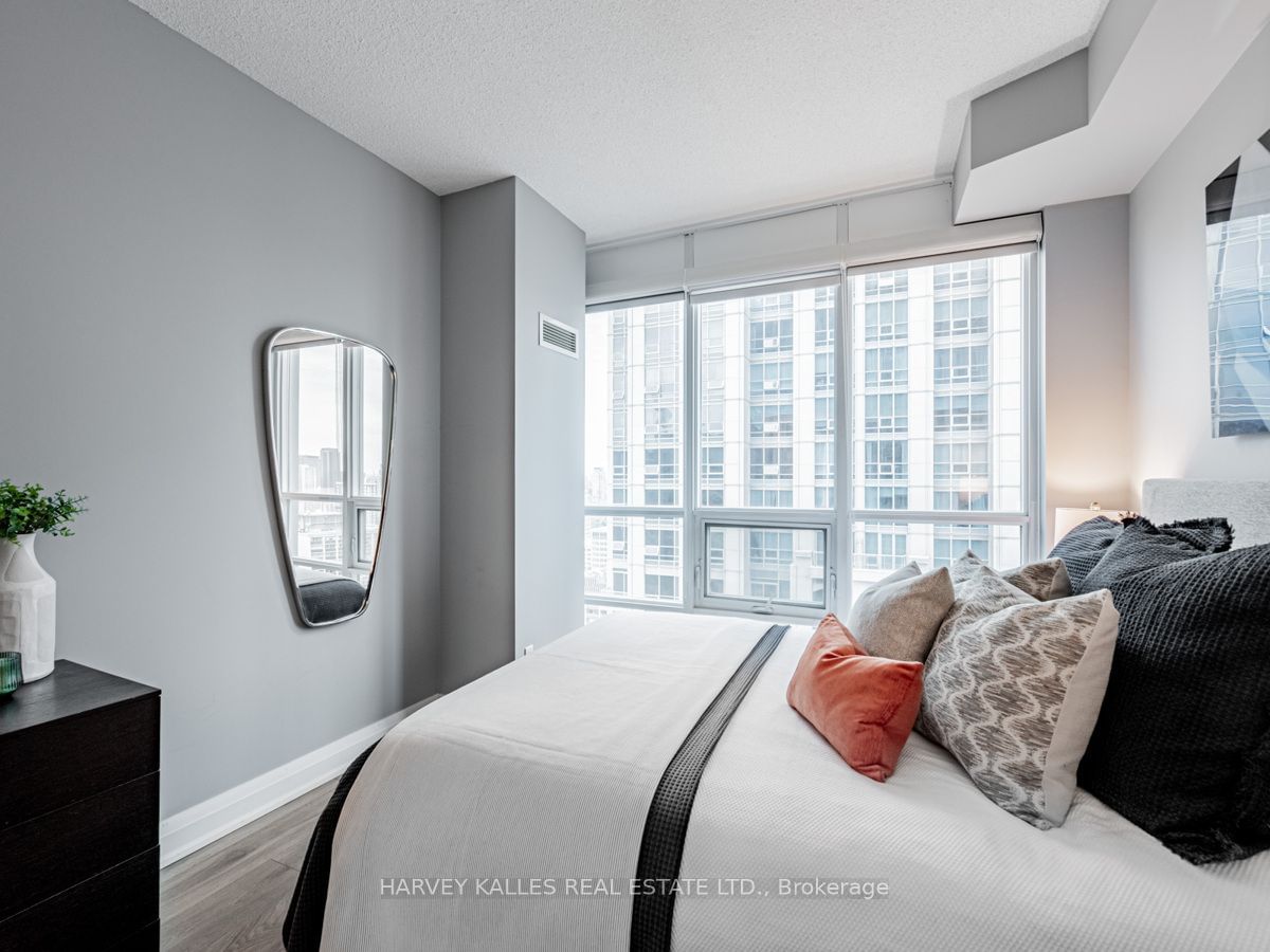 761 Bay St, unit 3313 for sale