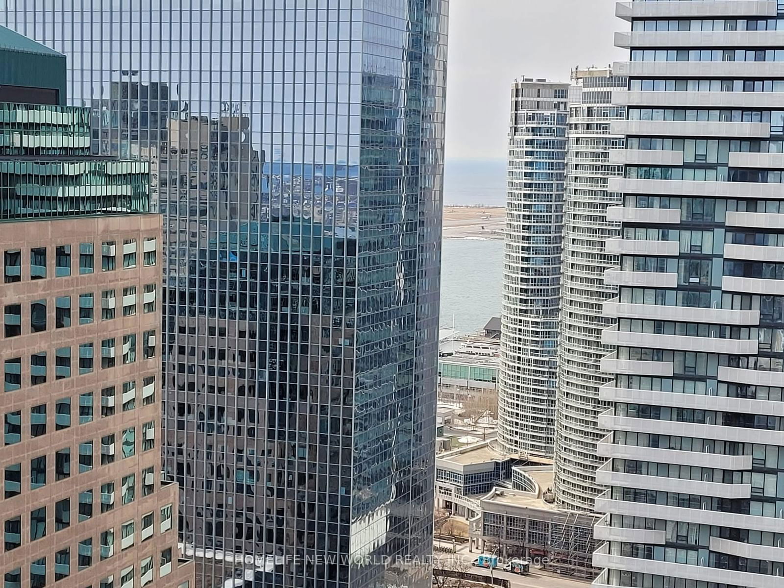 33 Bay St, unit 3402 for sale