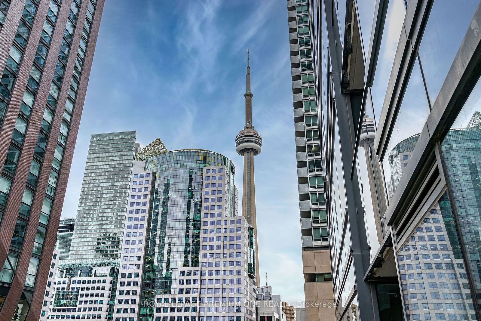 295 Adelaide St, unit 606 for sale