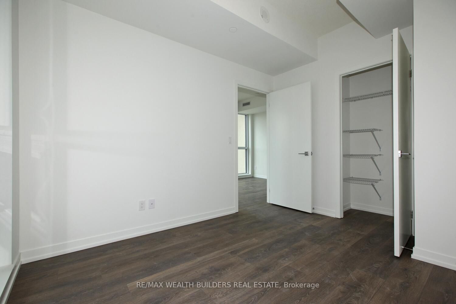 49 East Liberty St, unit 909 for rent