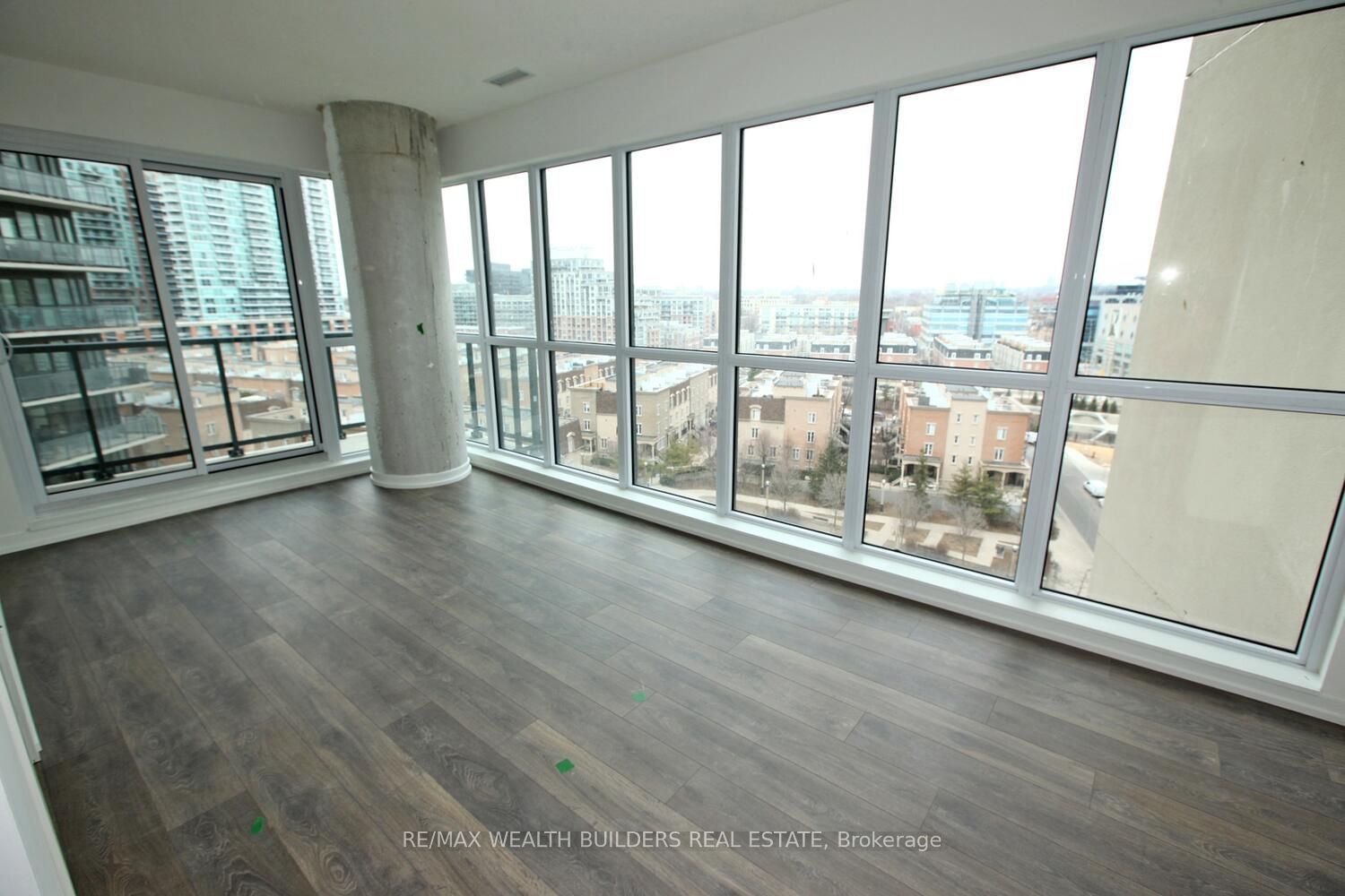 49 East Liberty St, unit 909 for rent