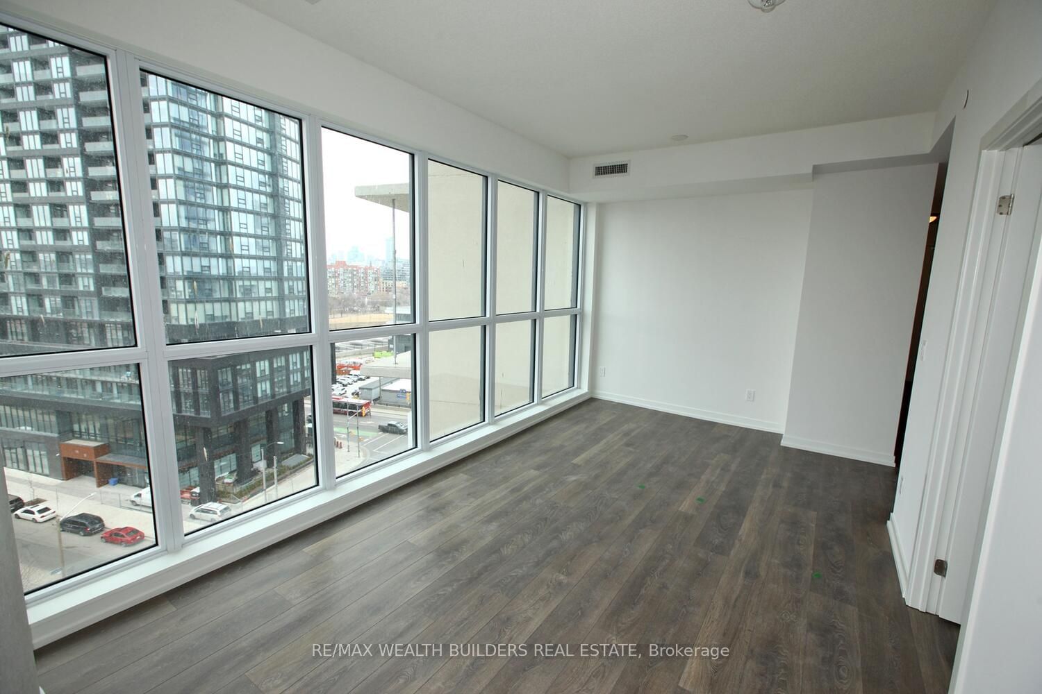 49 East Liberty St, unit 909 for rent