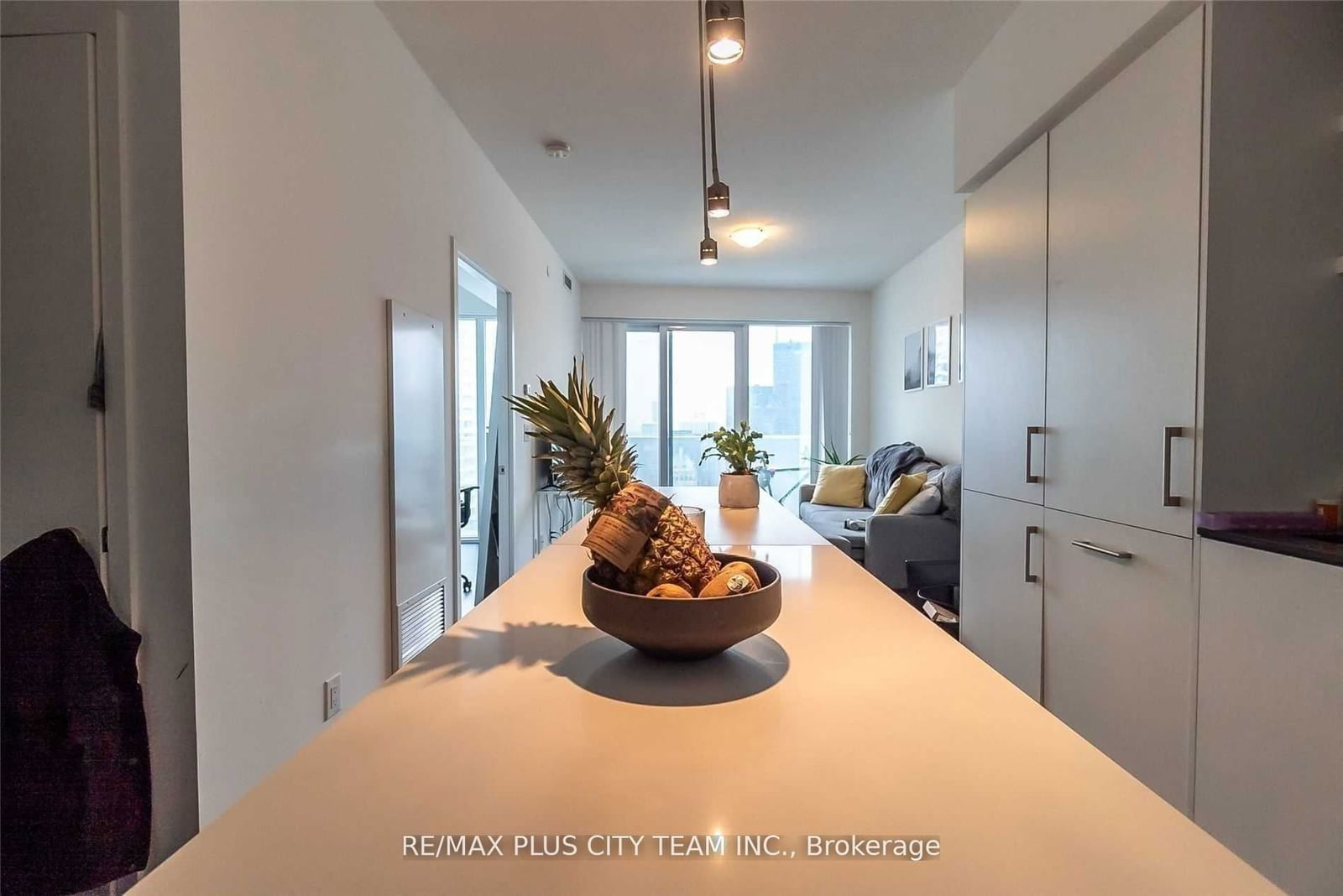 88 Harbour St, unit 4703 for rent