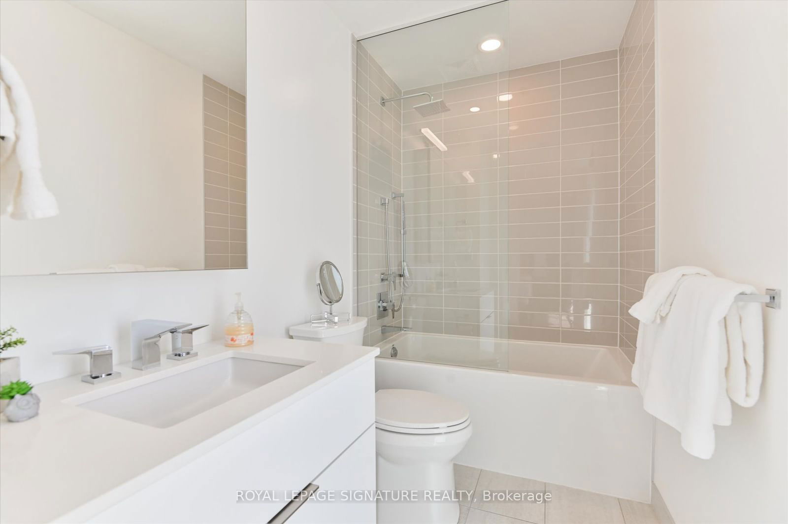 20 Lombard St, unit 4107 for sale