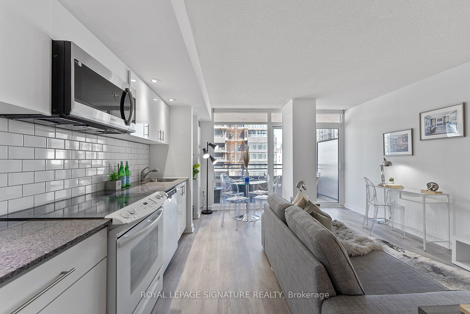 4K Spadina Ave, unit 917 for rent