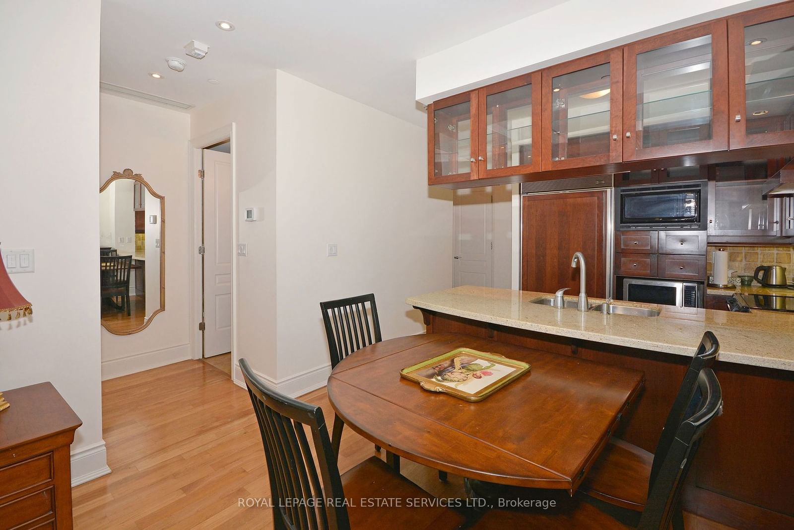 10 Bellair St, unit 301 for rent