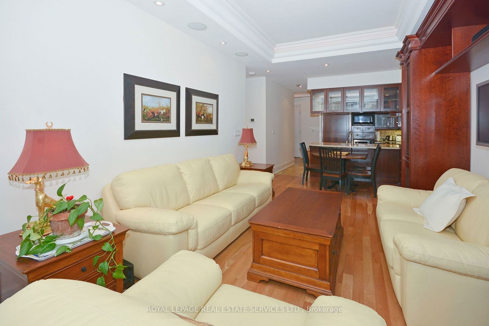 10 Bellair St, unit 301 for rent