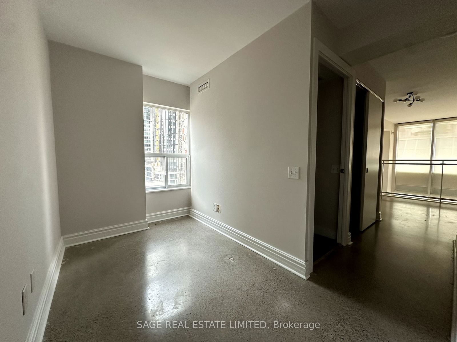 77 Lombard St, unit 901 for rent