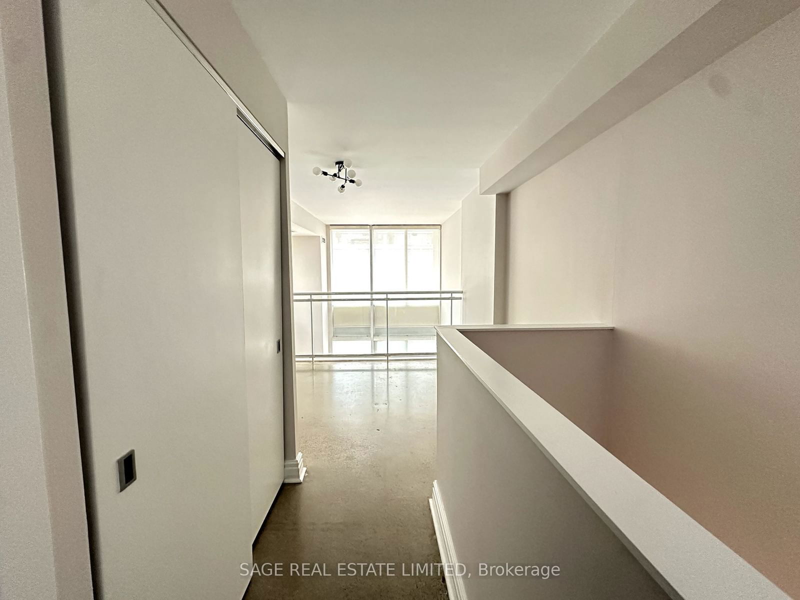 77 Lombard St, unit 901 for rent