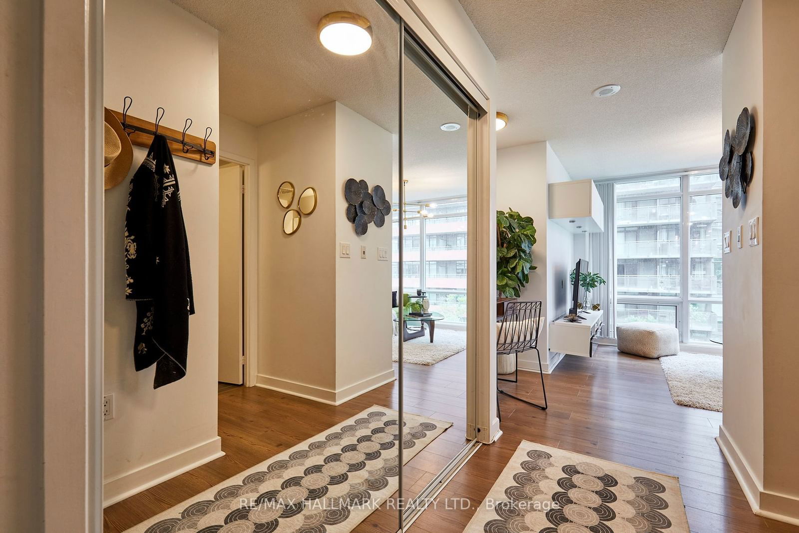 25 Telegram Mews, unit 506 for sale