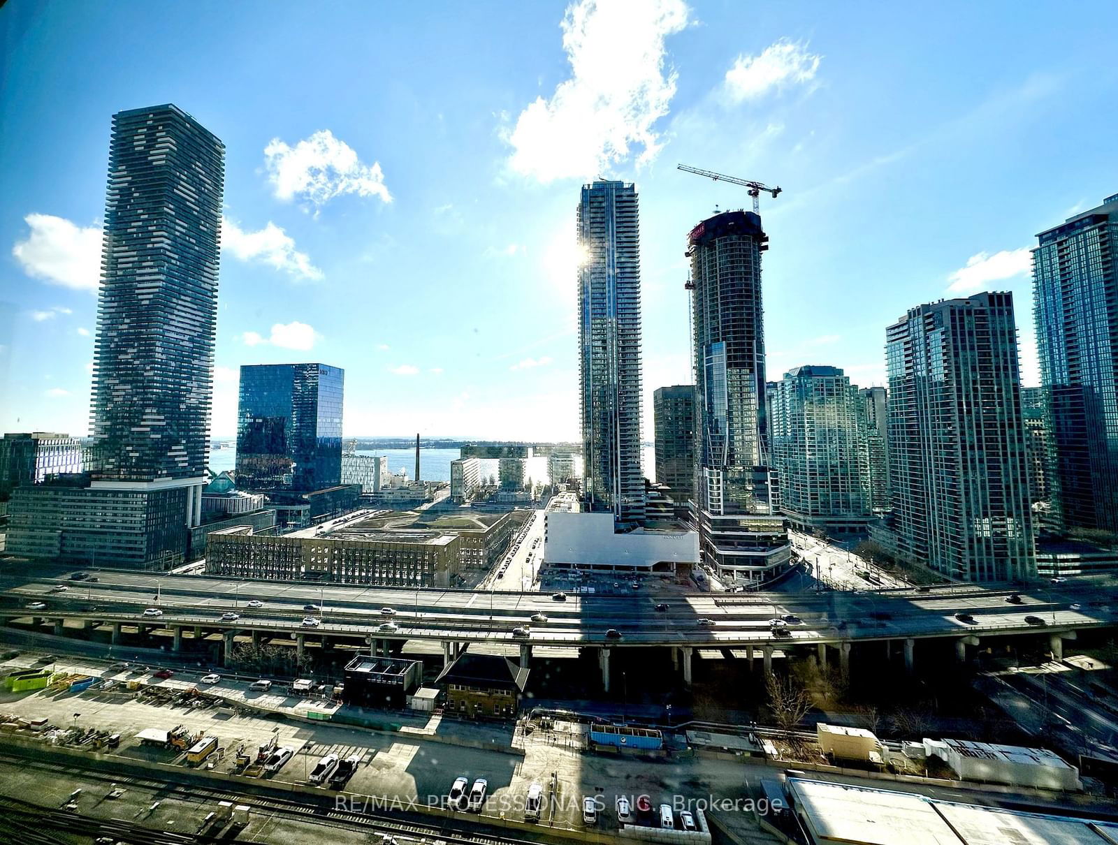 25 The Esplanade, unit 2301 for rent