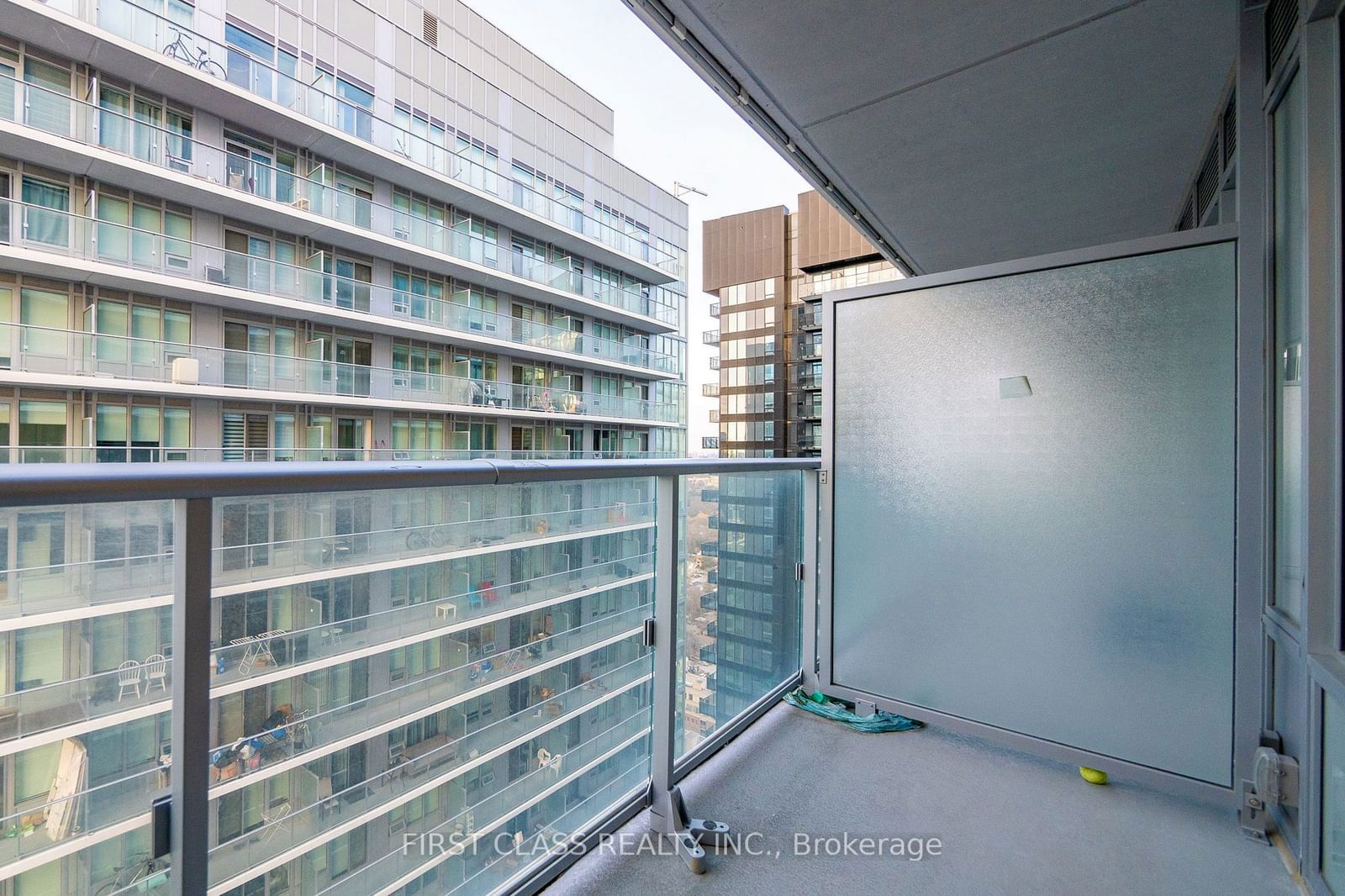 195 Redpath Ave, unit 3414 for sale