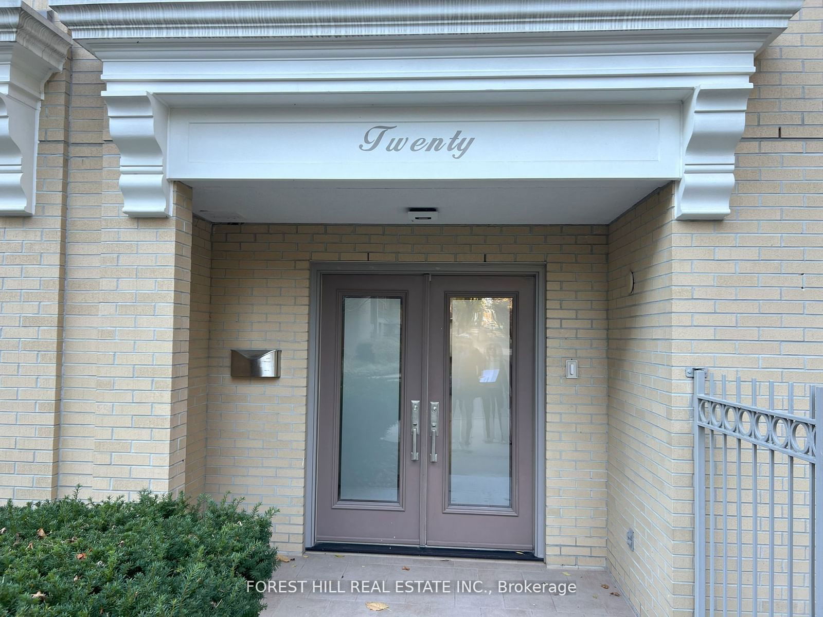 Village Gate Townhomes, Midtown, Toronto