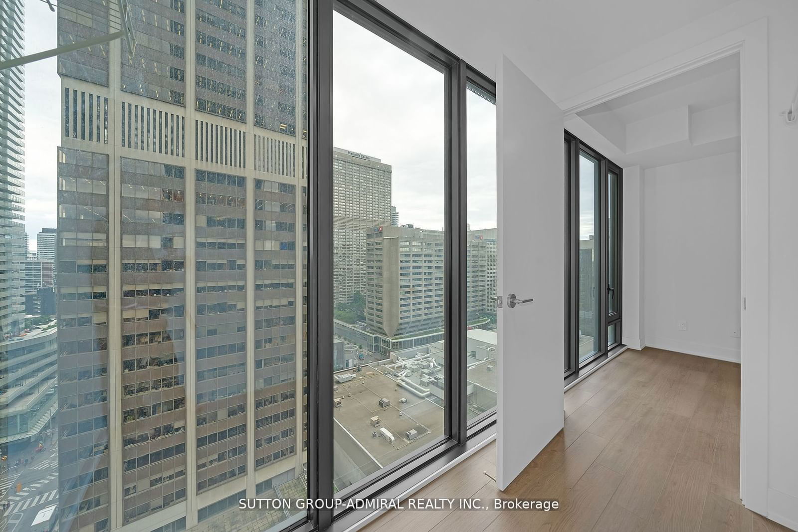 8 Cumberland St, unit 1706 for rent