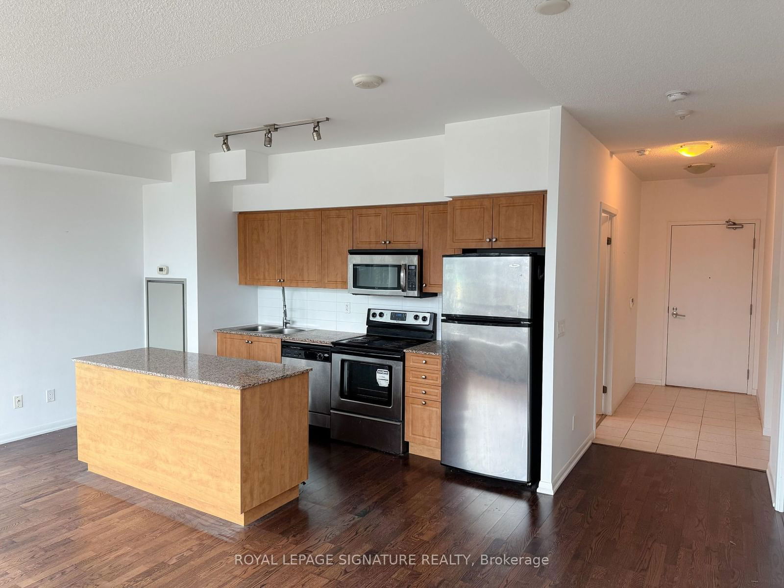 215 Fort York Blvd, unit 209 for rent