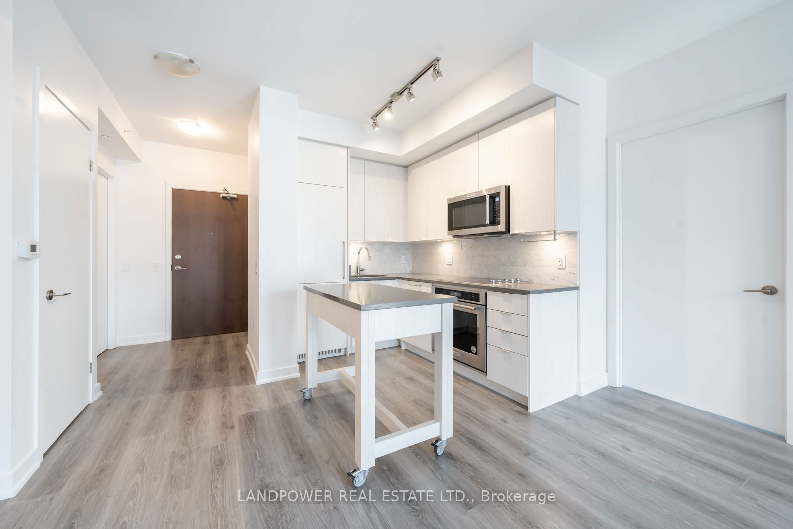 38 Iannuzzi St, unit 641 for rent