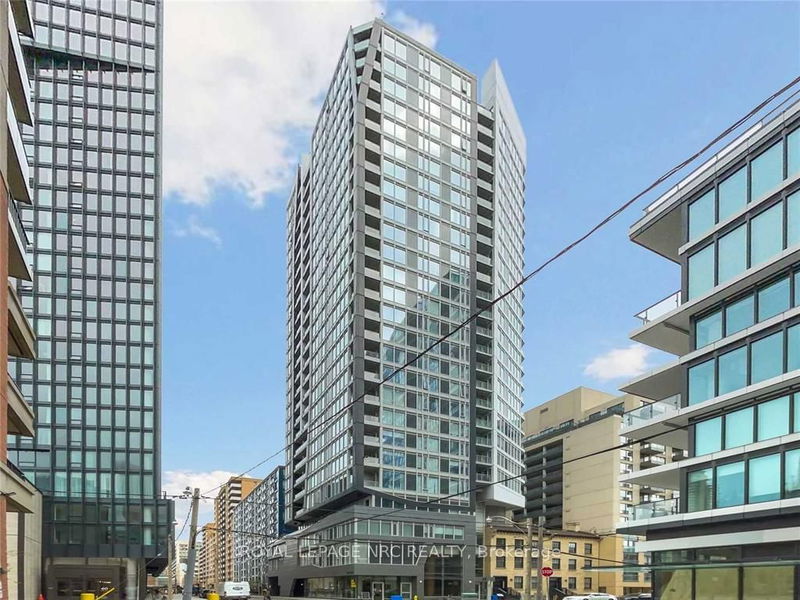 68 Shuter St, unit 711 for sale