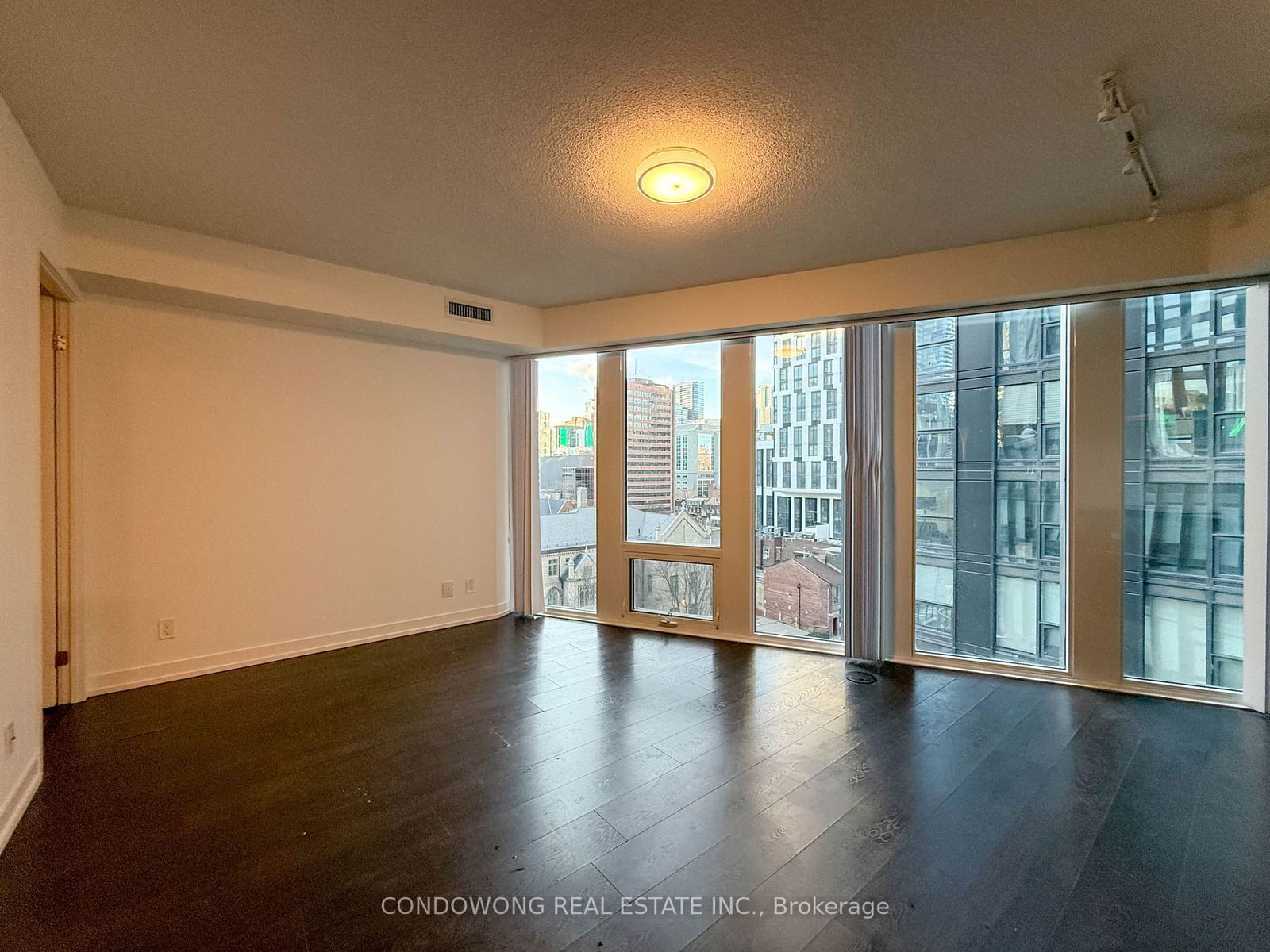 60 Shuter St, unit 811 for rent