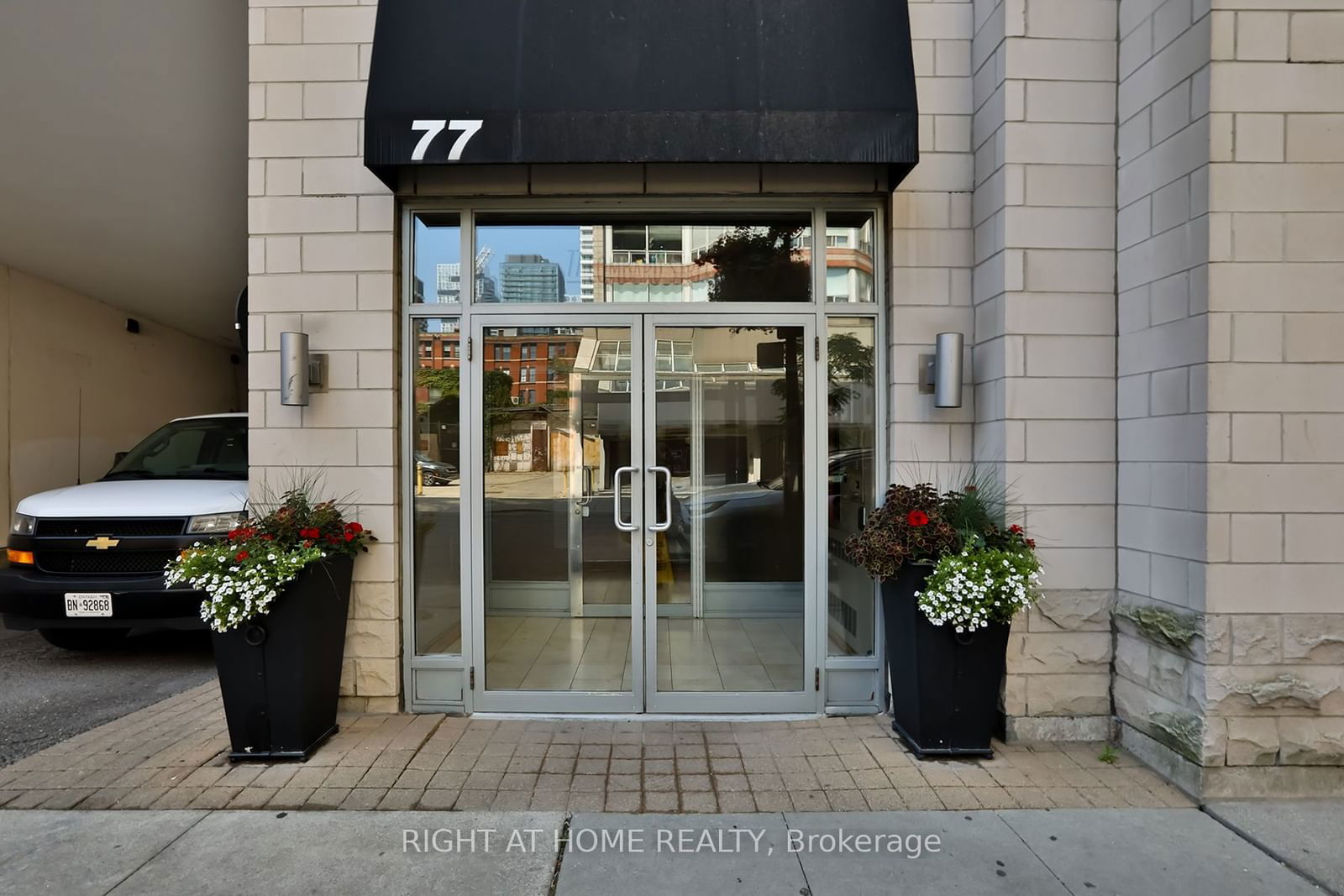 Absolute Lofts, Downtown, Toronto