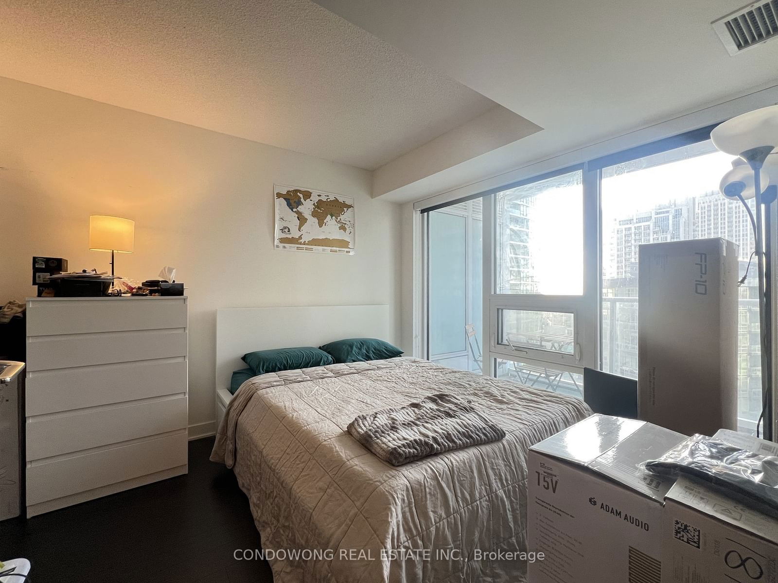 19 Bathurst St, unit 1815 for rent