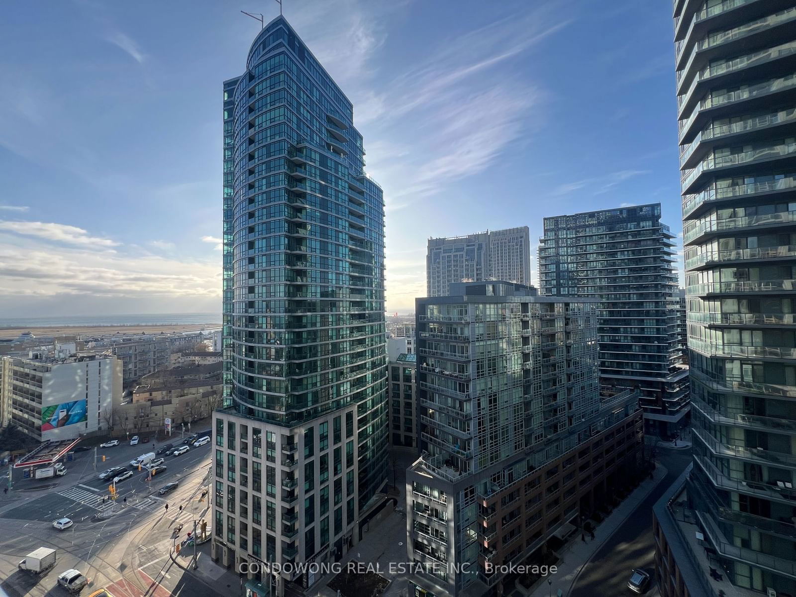 19 Bathurst St, unit 1815 for rent