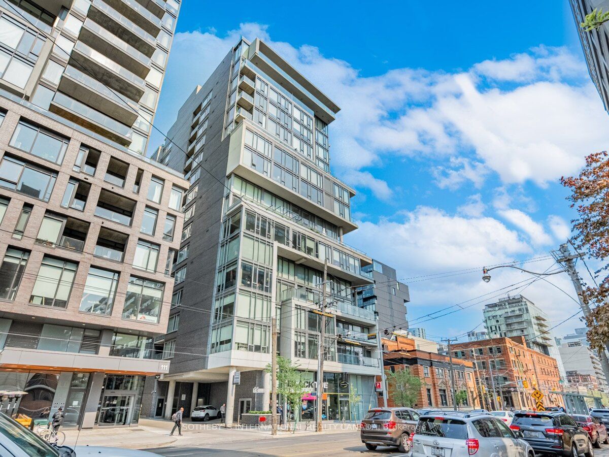 95 Bathurst St, unit 717 for rent