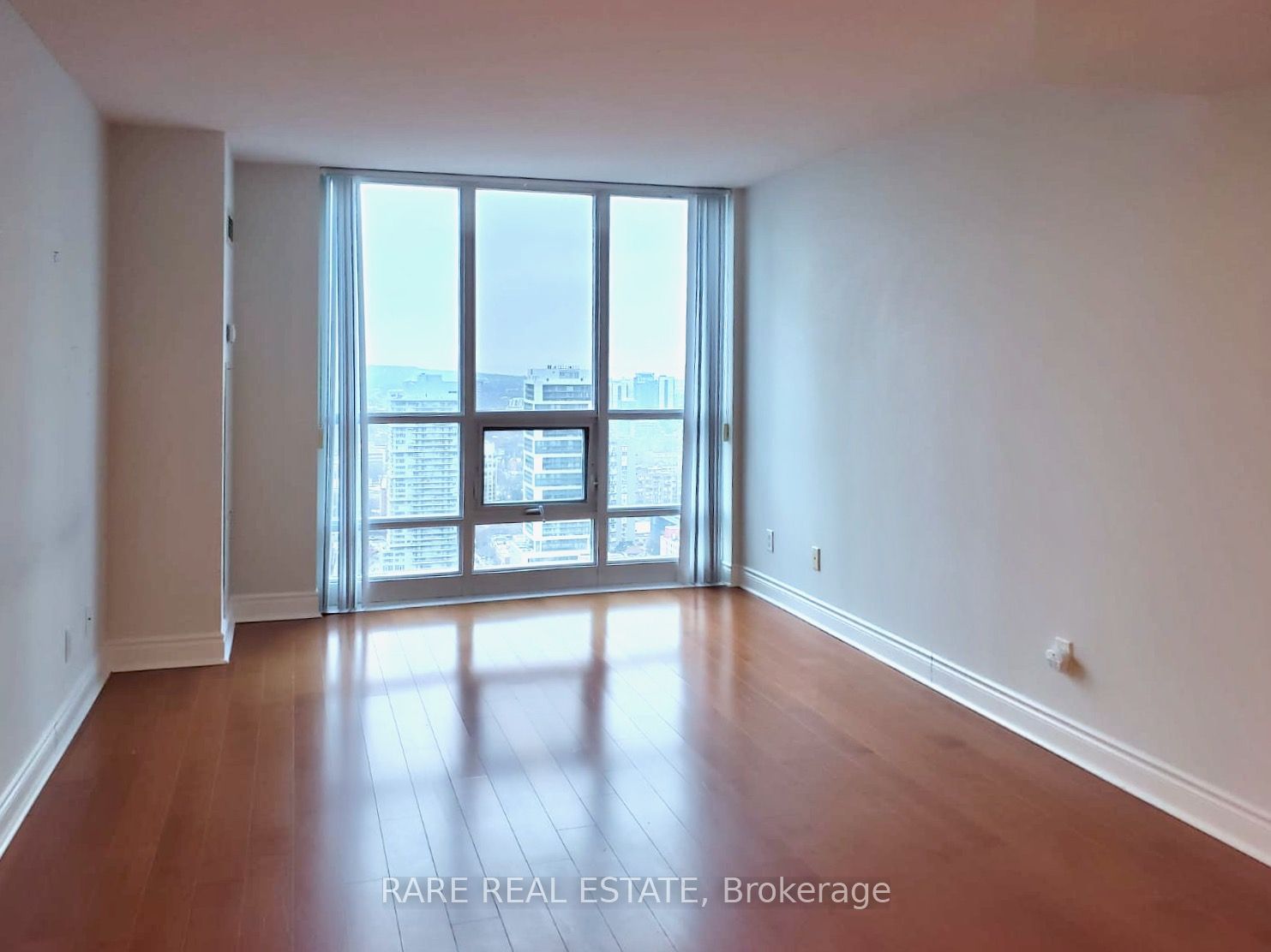 763 Bay St, unit 4103 for rent