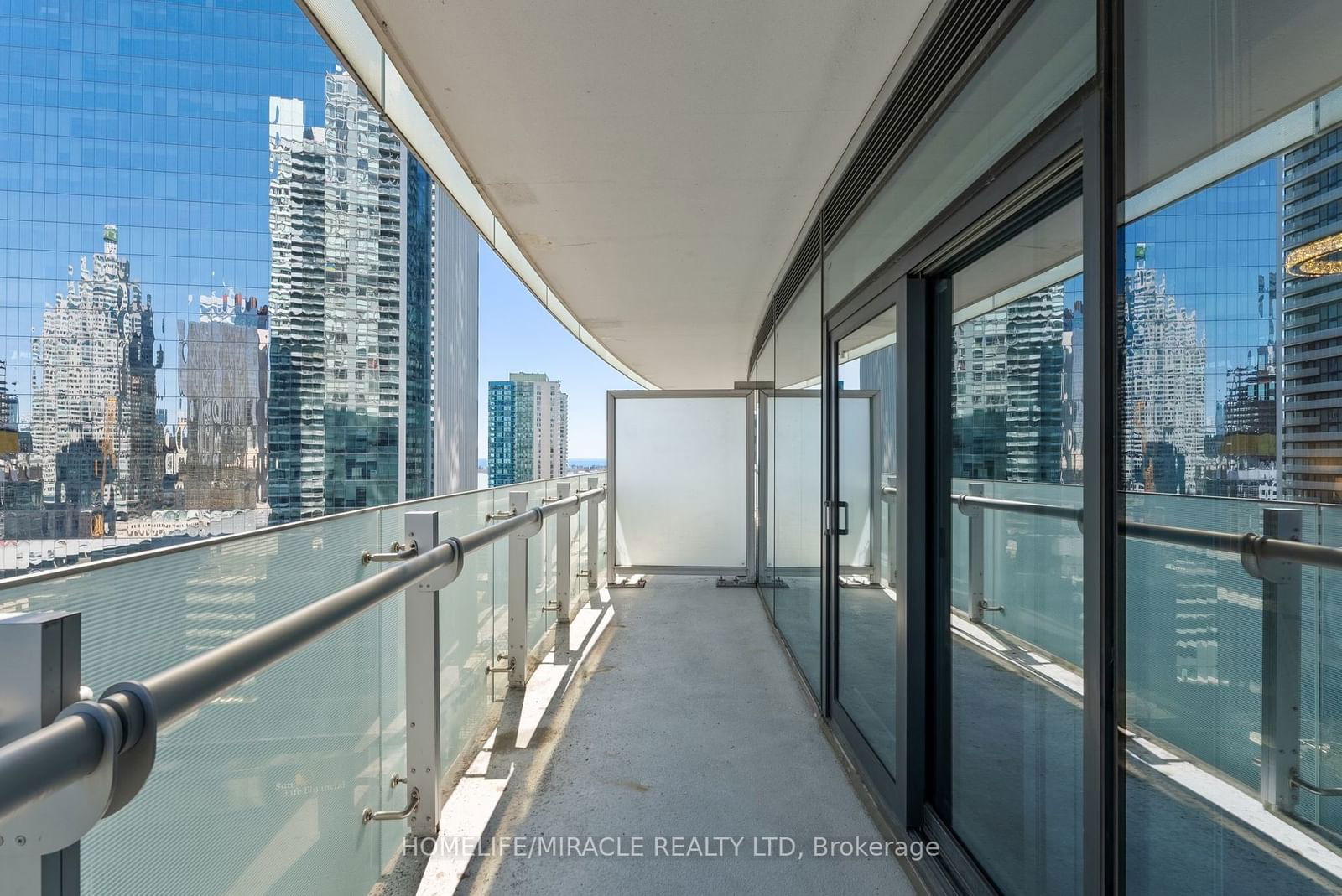 14 YORK St, unit 1912 for rent