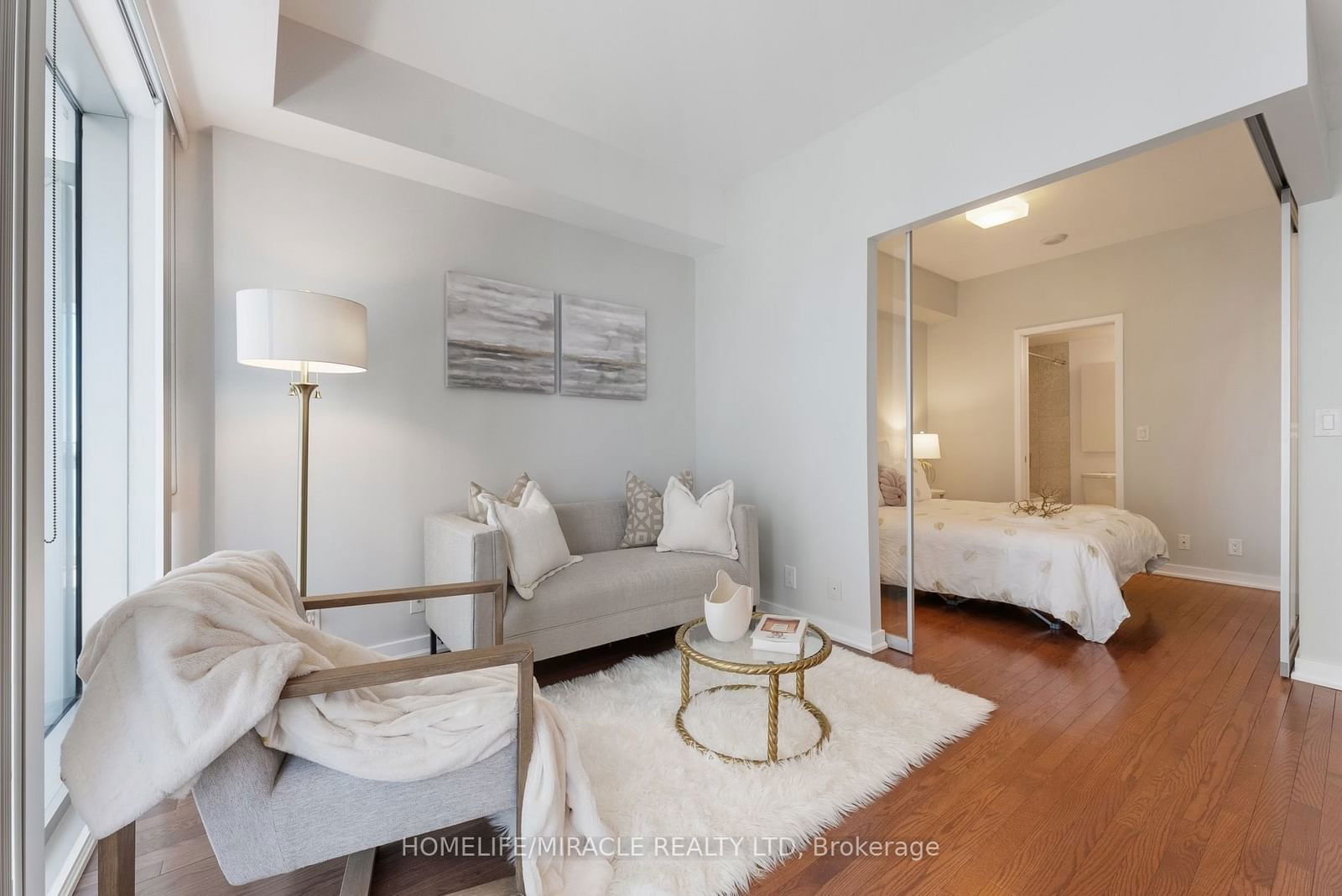 14 YORK St, unit 1912 for rent