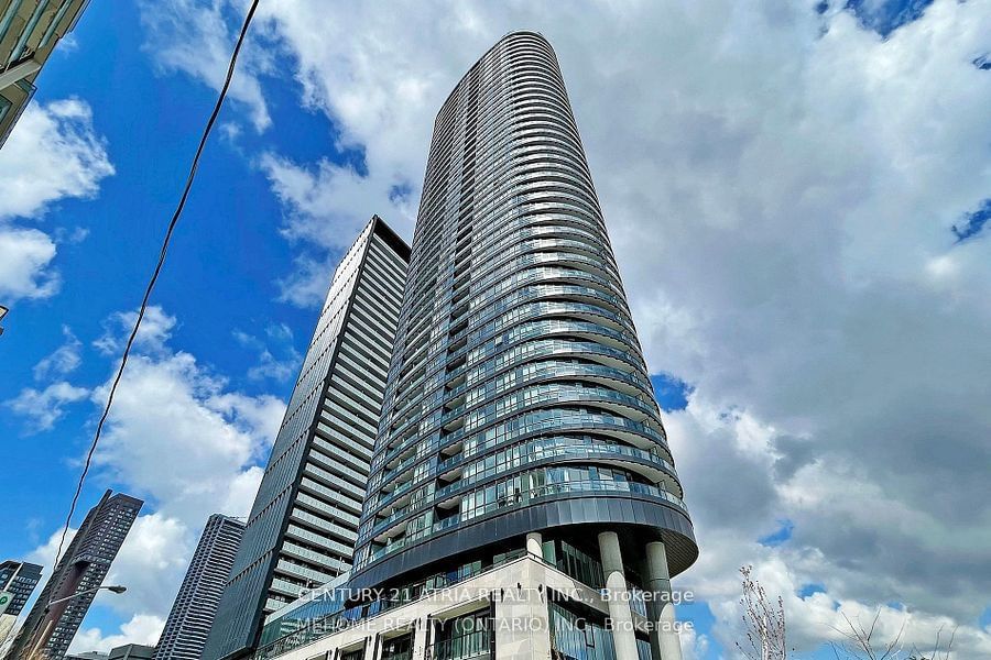 585 Bloor St E, unit 420 for rent