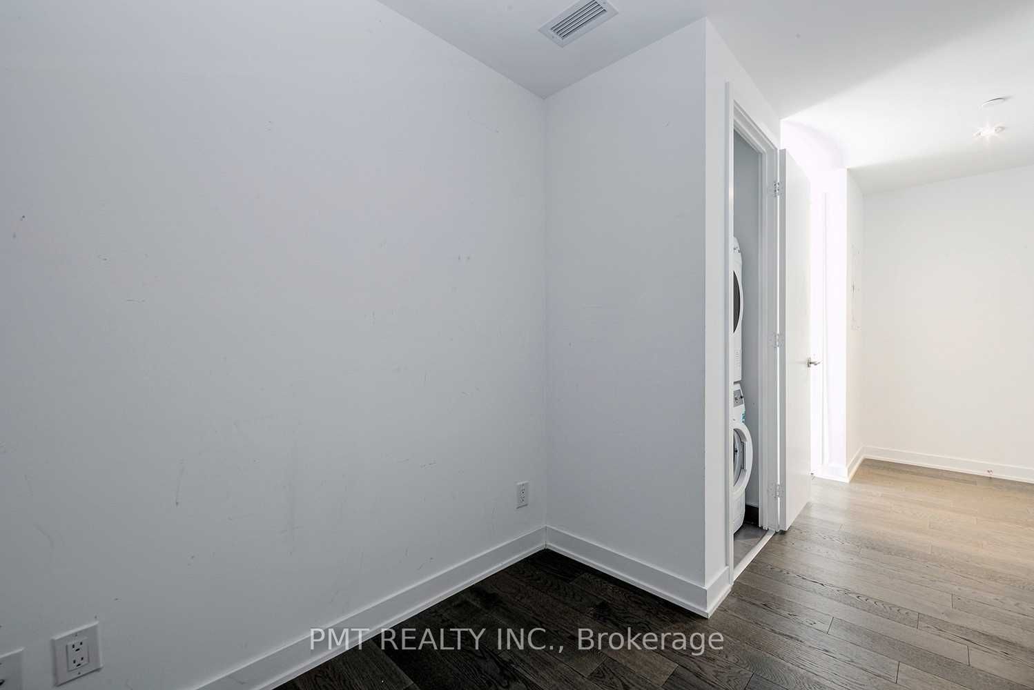 185 Roehampton Ave, unit 2812 for rent