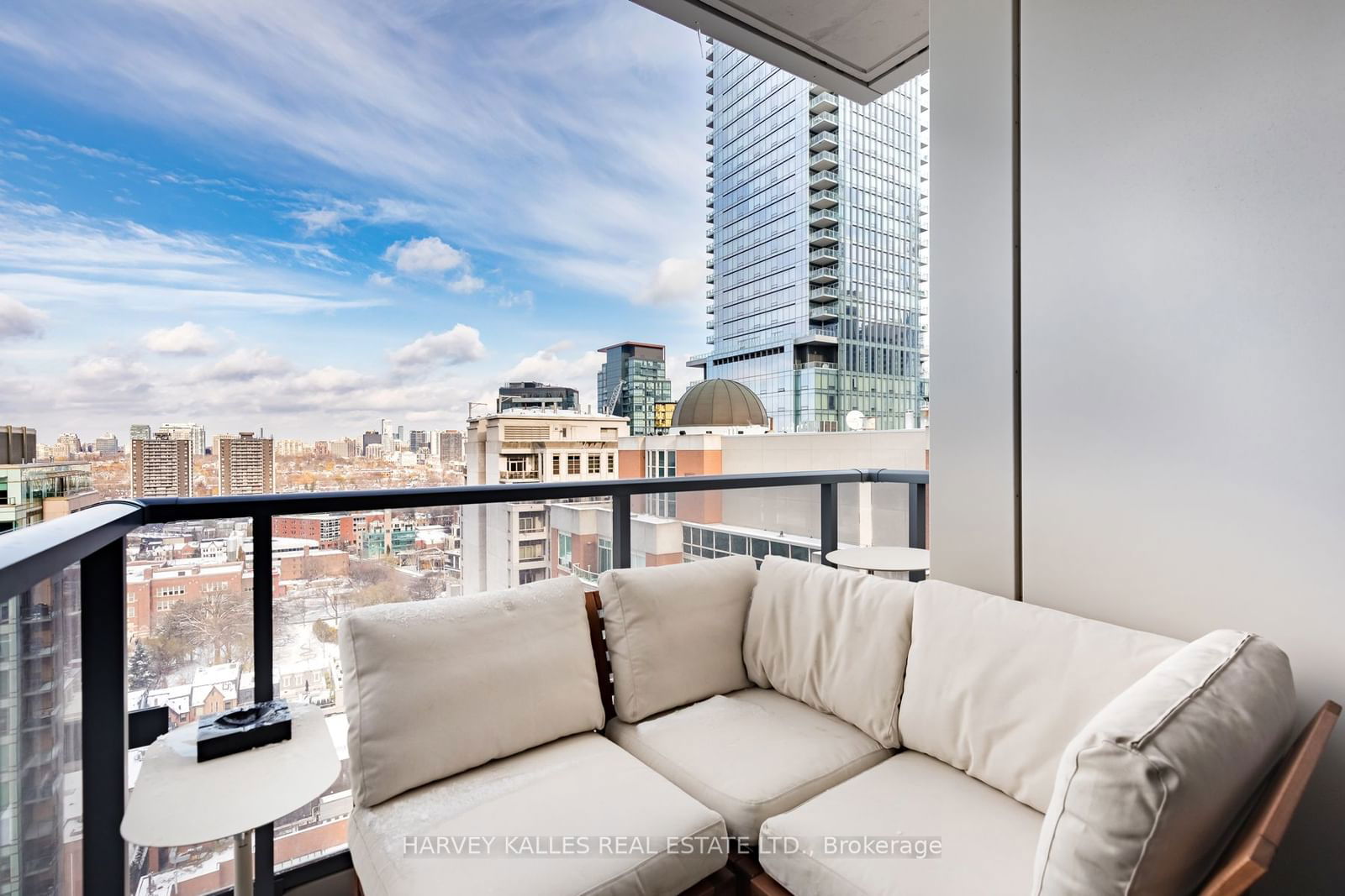 88 Cumberland St, unit 1906 for rent