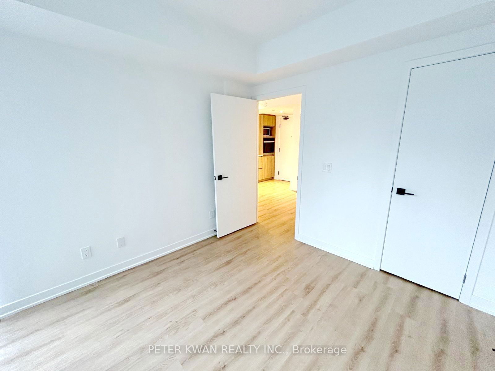 319 Jarvis St, unit 601 for sale