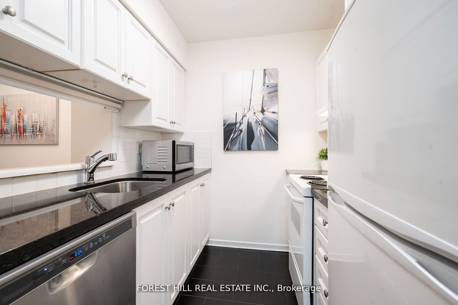 1055 Bay St, unit 201 for sale