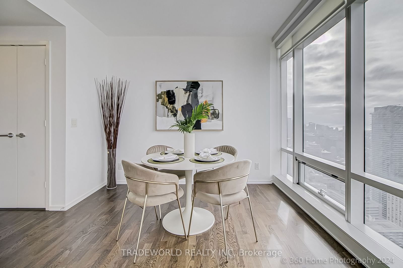 1 Bloor St E, unit 4909 for sale