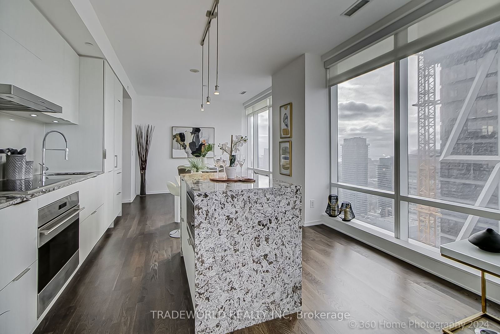 1 Bloor St E, unit 4909 for sale