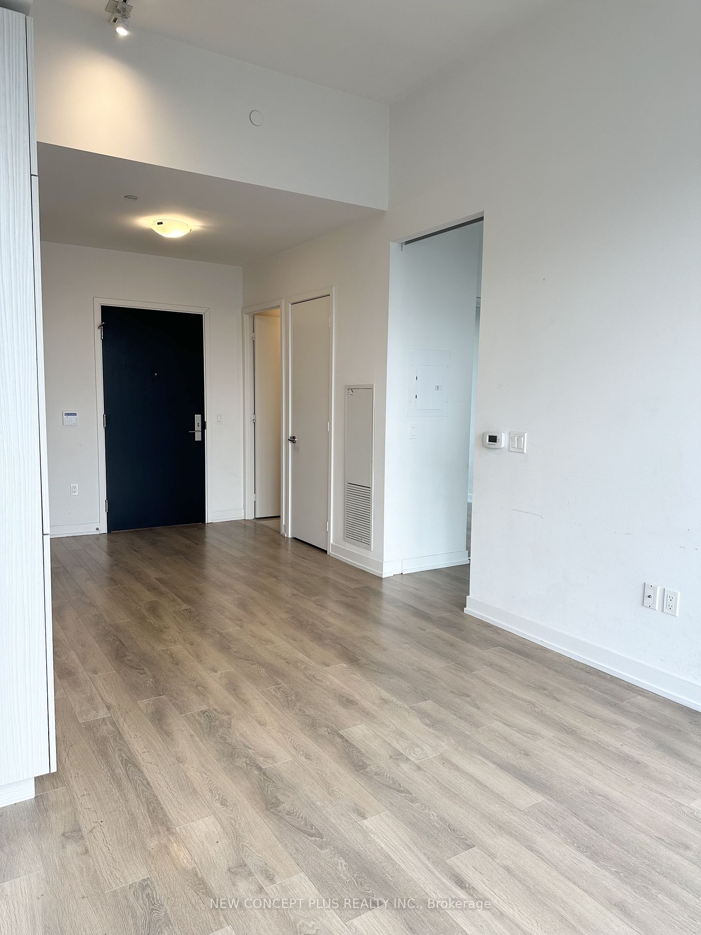 158 Front St E, unit 1304 for rent