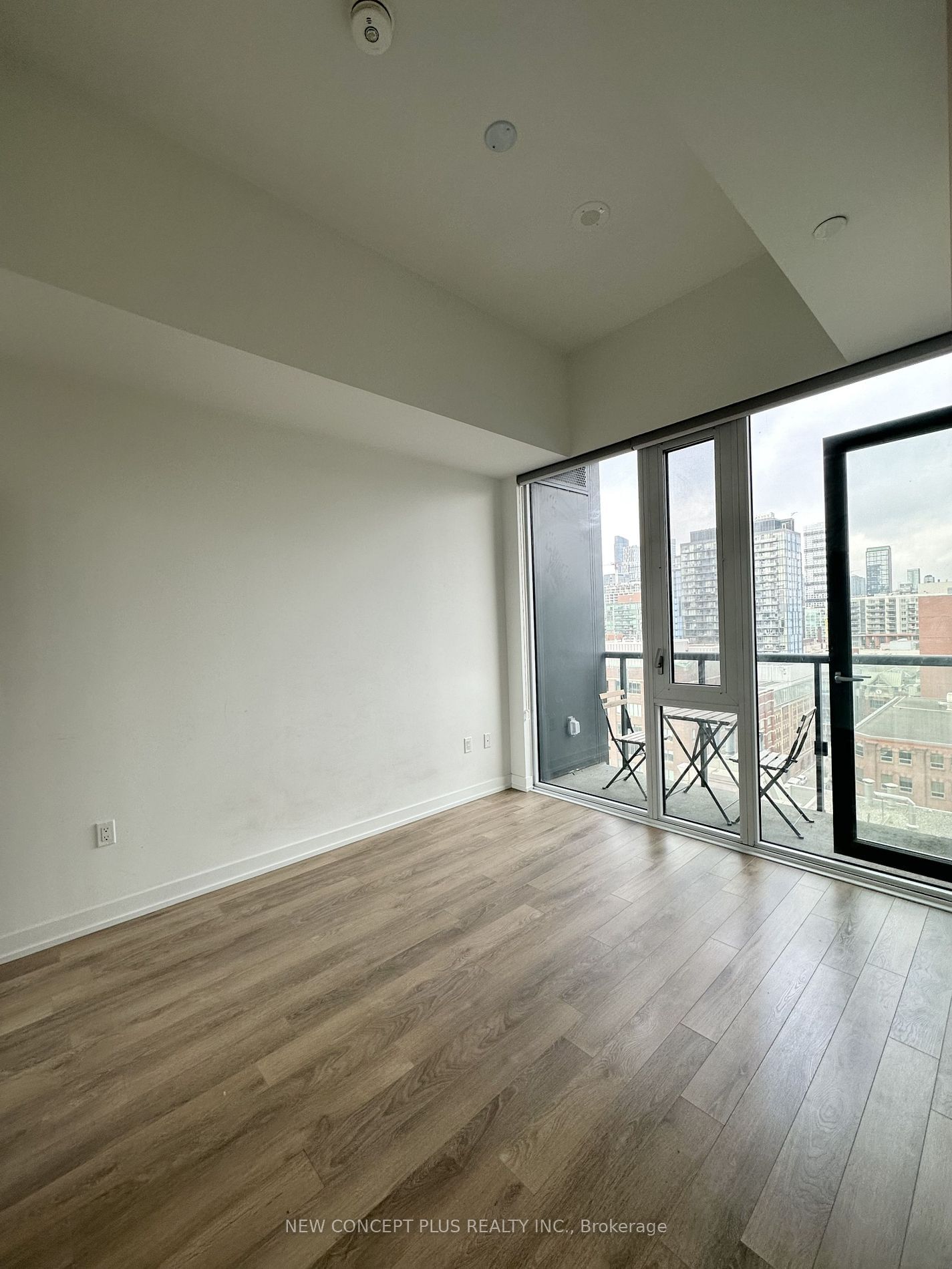 158 Front St E, unit 1304 for rent