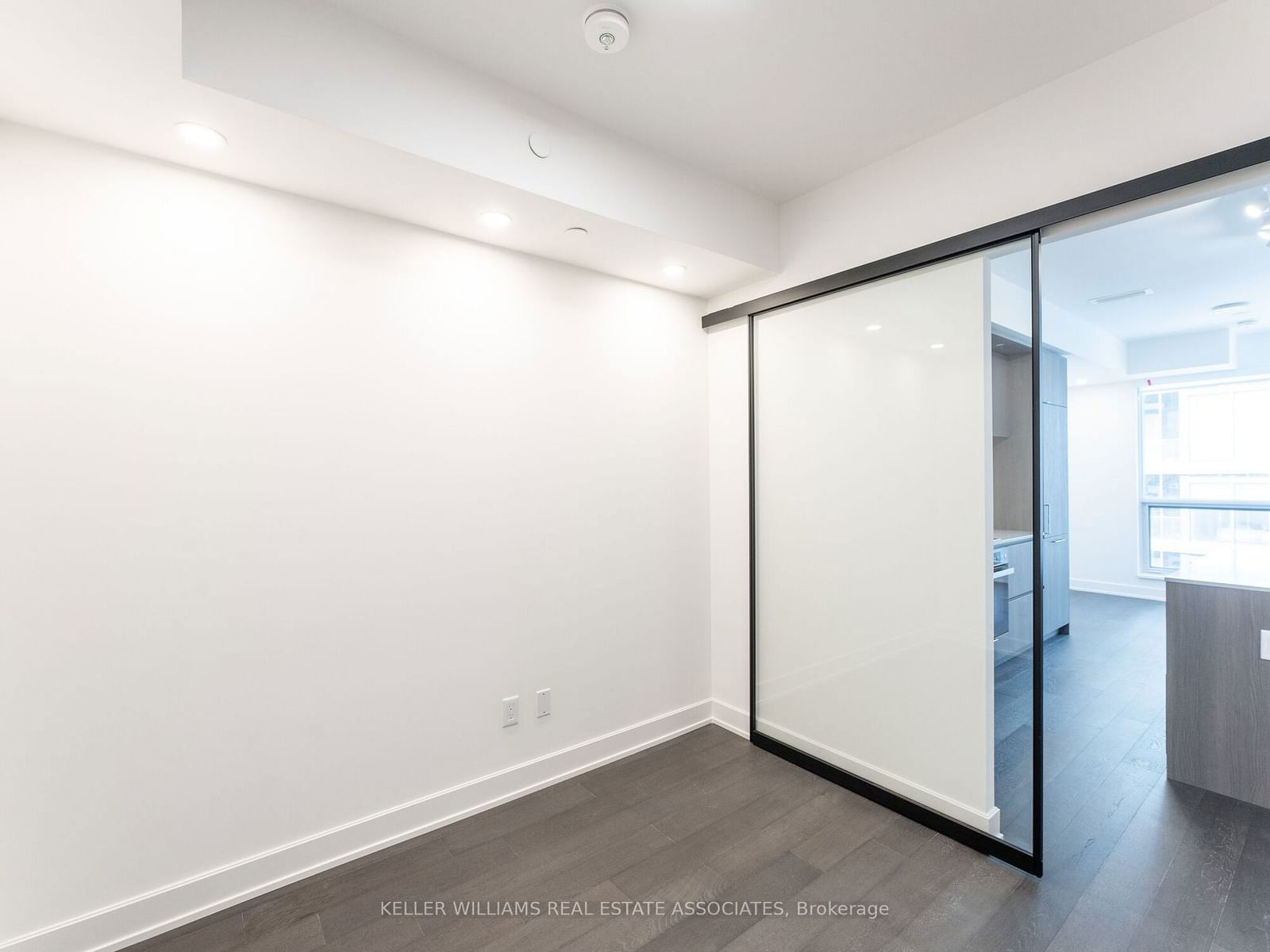 35 Mercer St, unit 2011 for rent