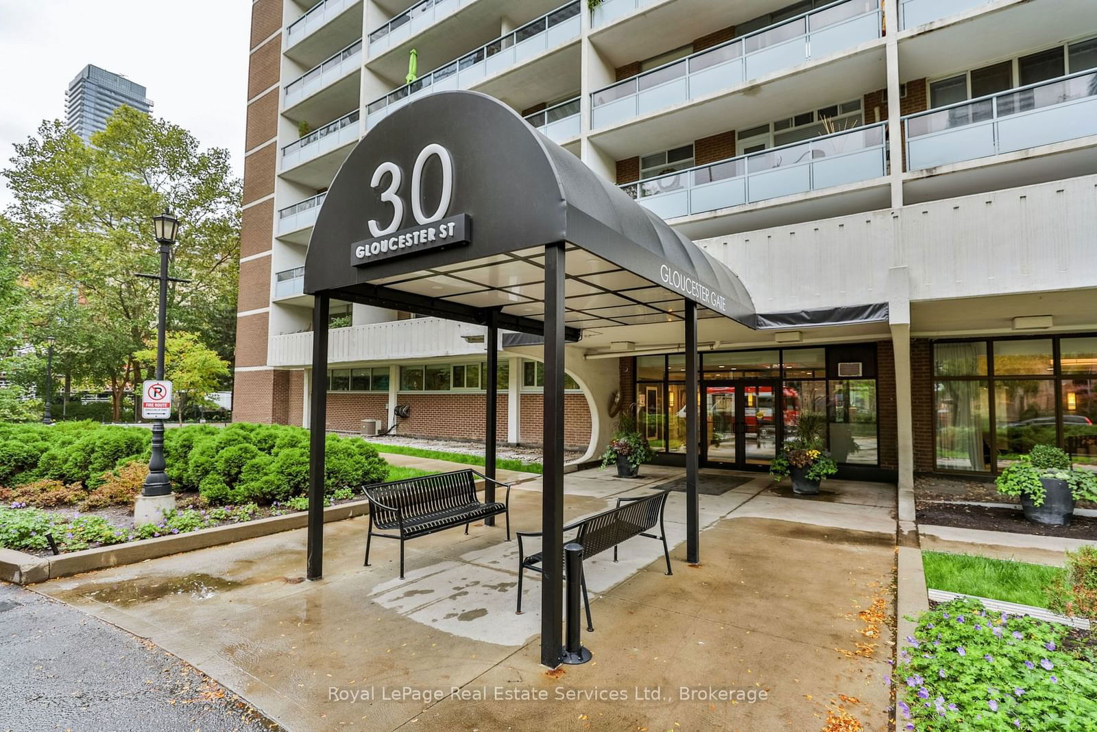 30 Gloucester St, unit 1807 for rent