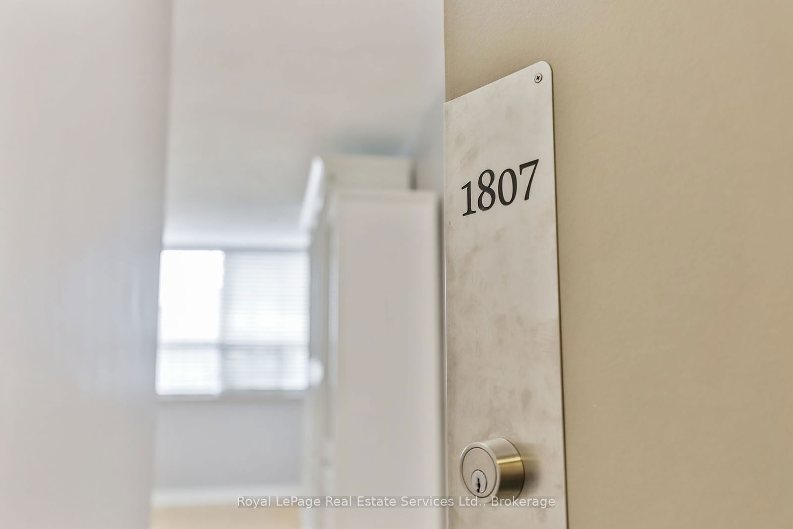 30 Gloucester St, unit 1807 for rent