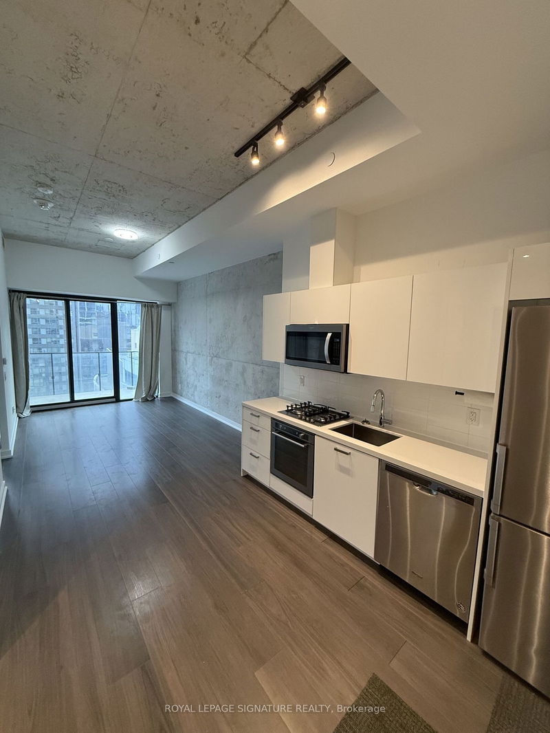 55 Ontario St, unit 807 for rent