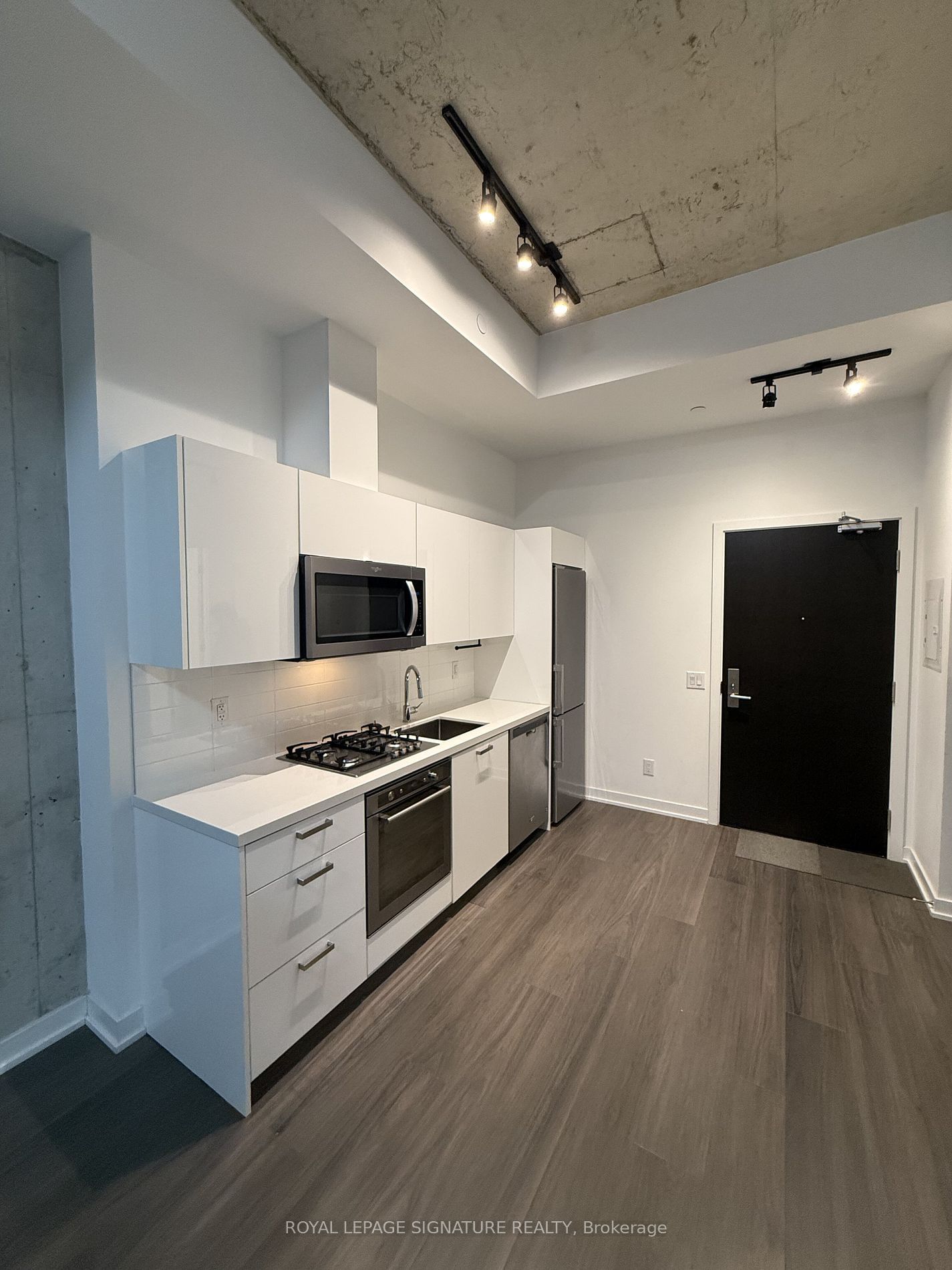 55 Ontario St, unit 807 for rent